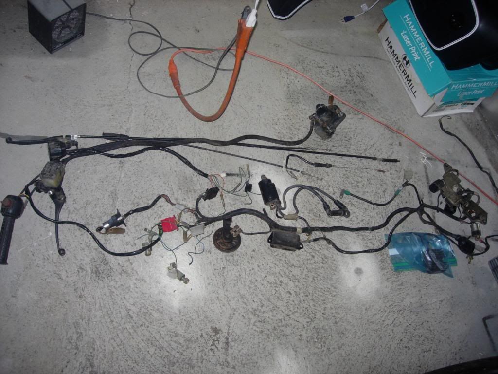 1981 Honda CM400T - Rear Sets mounted and Rolling Chasis | DO THE TON